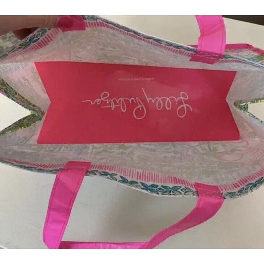 Lilly Pulitzer Pink Extra Large Reusable Shopping Tote Bag 15”x 11” X 7” NWOT - Picture 3 of 4